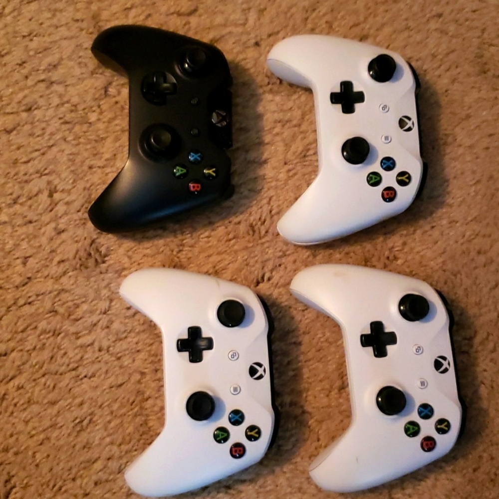 XBox One 360 Controllers-Used $35.00 for 4 or $9.00 each.